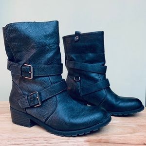 Ruff Hewn Gray Boots